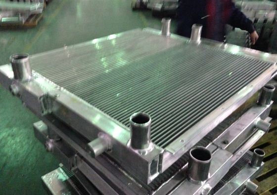 Aluminium plaat-Bar Warmtewisselaar voor motor het koelen wordt gebruikt die