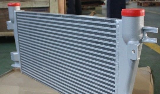 Aluminiumplaat en van de de Olielucht van de VinWarmtewisselaar Koelere het Hydraulische Systeem Zware Vrachtwagen