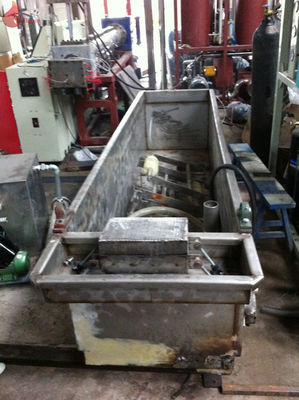 De riemmachine van de HUISDIERENverpakking met de smeltings metende pomp, volledig auto het vastbinden machine